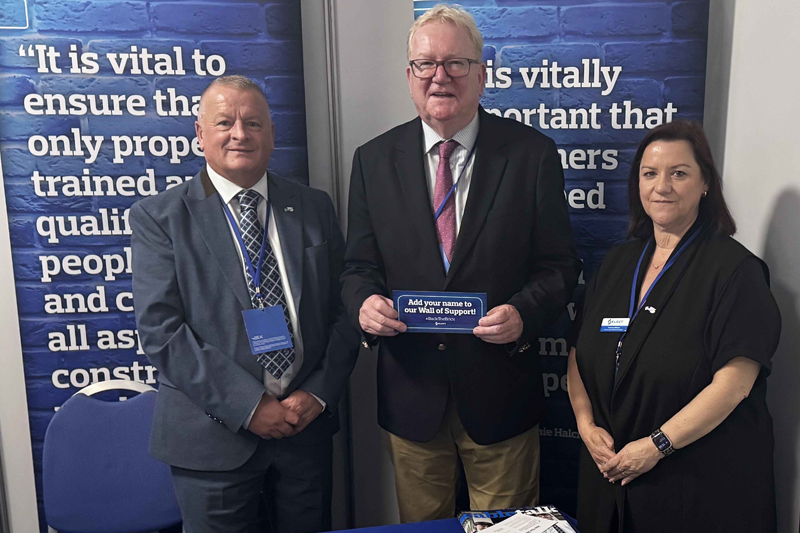 SELECT secures 10 new signatures for ‘Wall of Support’