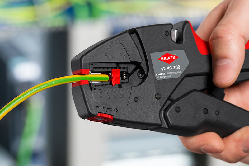 The KNIPEX EvoStrip: A new generation of Automatic Insulation Strippers